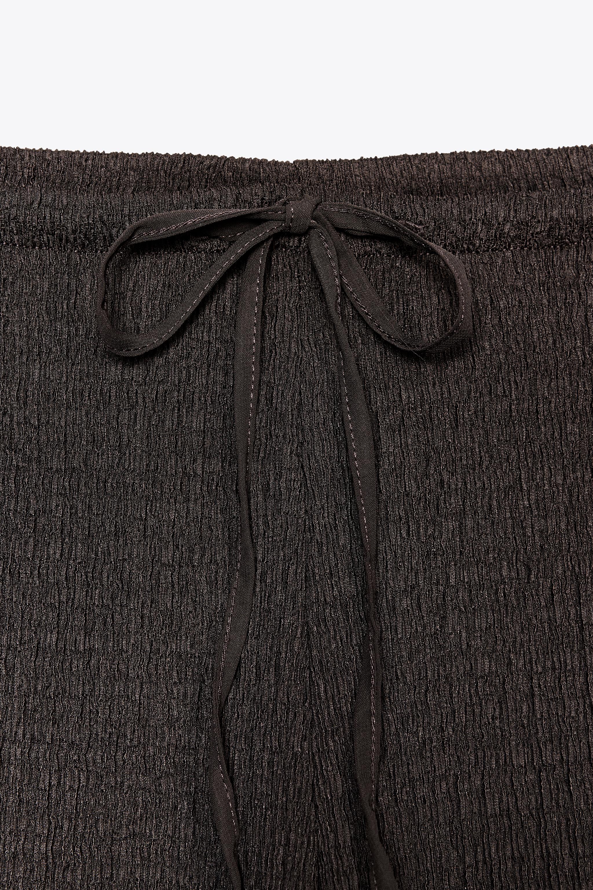 TEXTURED STRAIGHT LEG PANTS